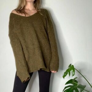 Aritzia Babaton Alpaca Wool Erin Tunic V Neck Oversized Sweater olive green XXS